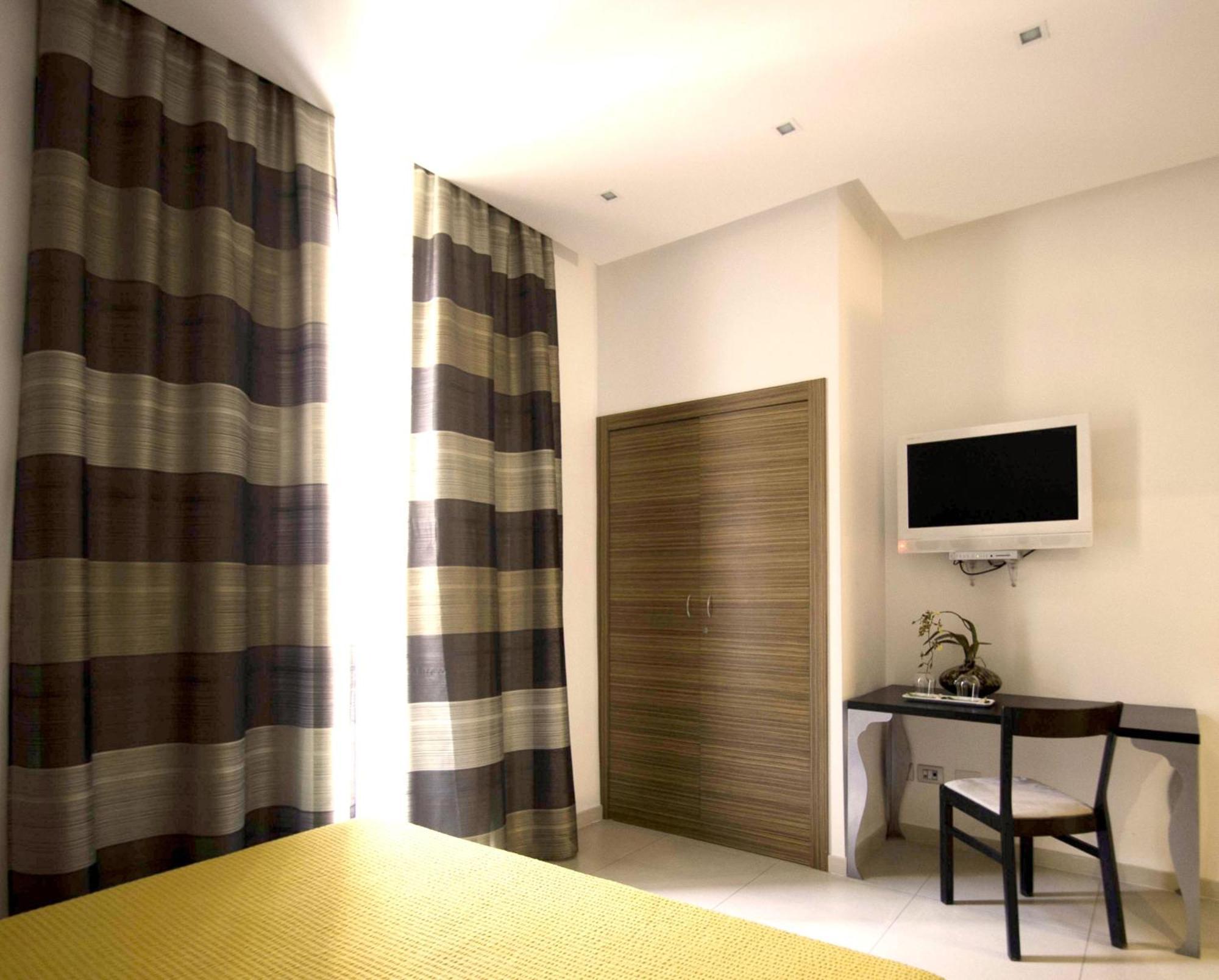 Interno 5 B&B โรม ภายนอก รูปภาพ