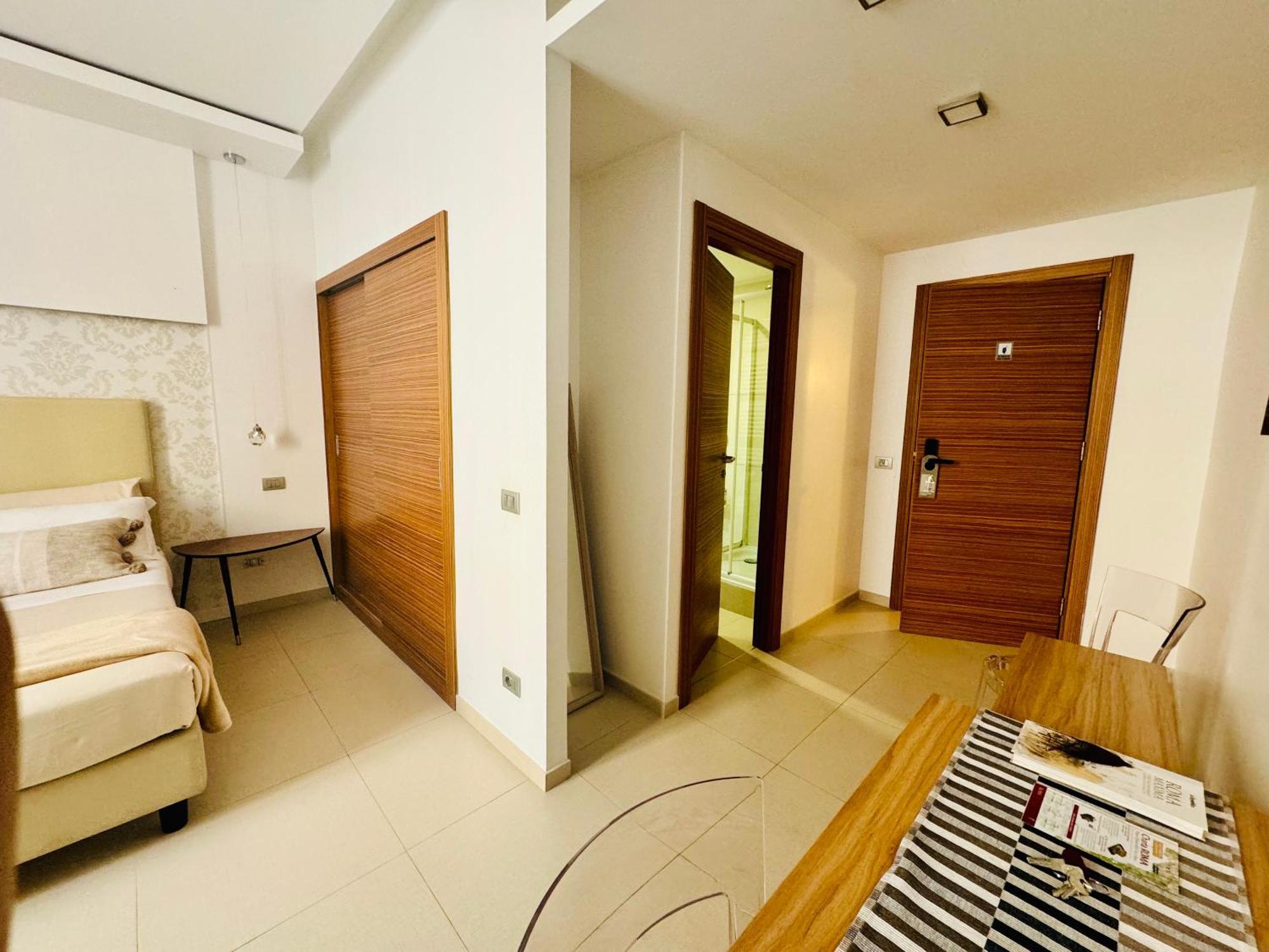 Interno 5 B&B โรม ภายนอก รูปภาพ
