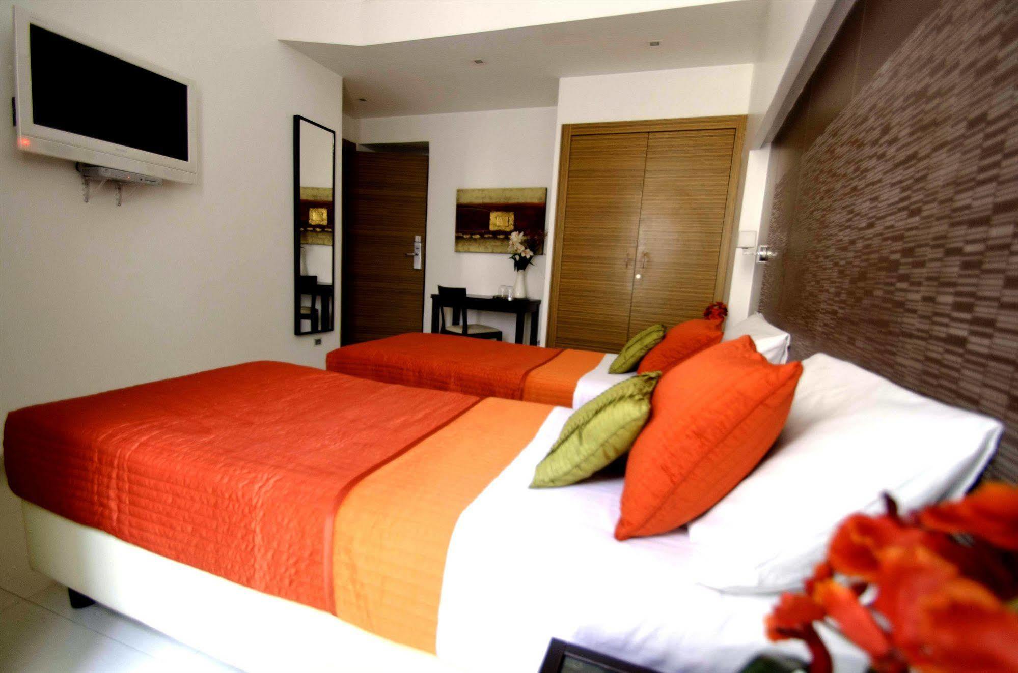 Interno 5 B&B โรม ภายนอก รูปภาพ