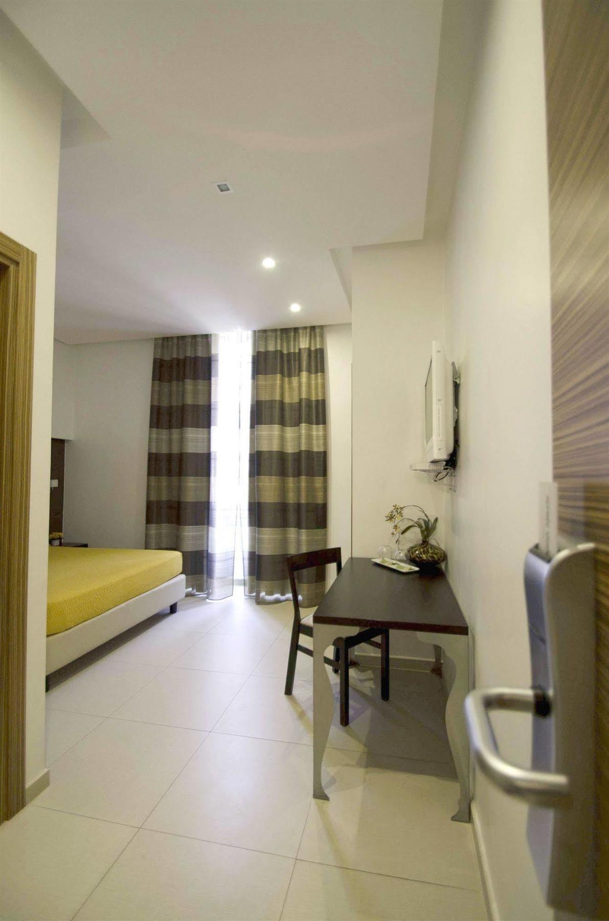Interno 5 B&B โรม ภายนอก รูปภาพ